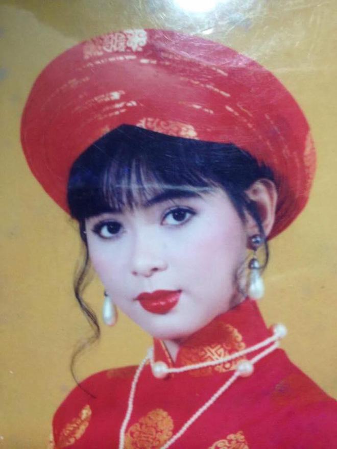 so sanh anh cuoi tang thanh ha va me chong, dan tinh ngo ngang nhan ra diem trung hop! - 1